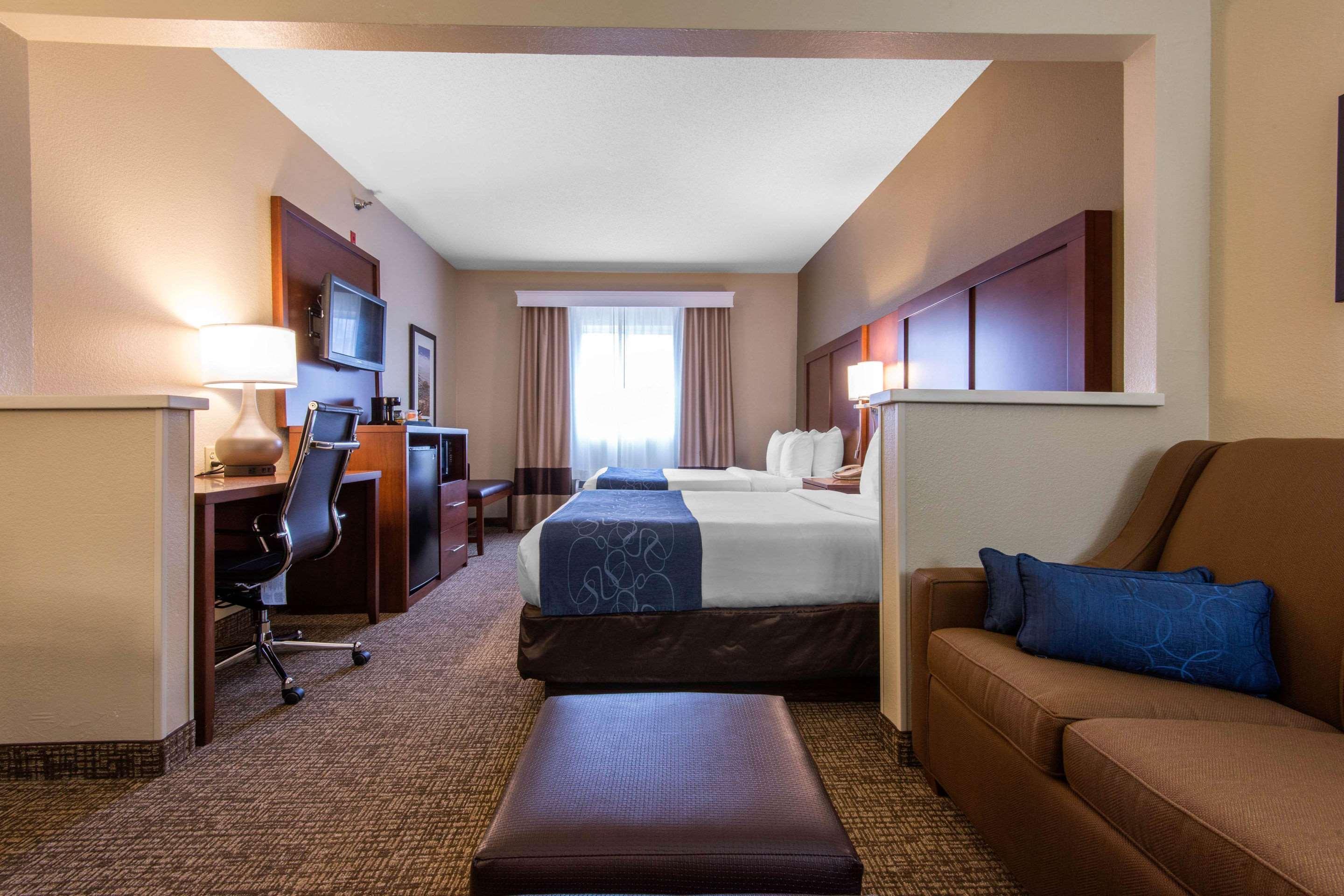 Comfort Suites Rochester Henrietta University Area Ngoại thất bức ảnh