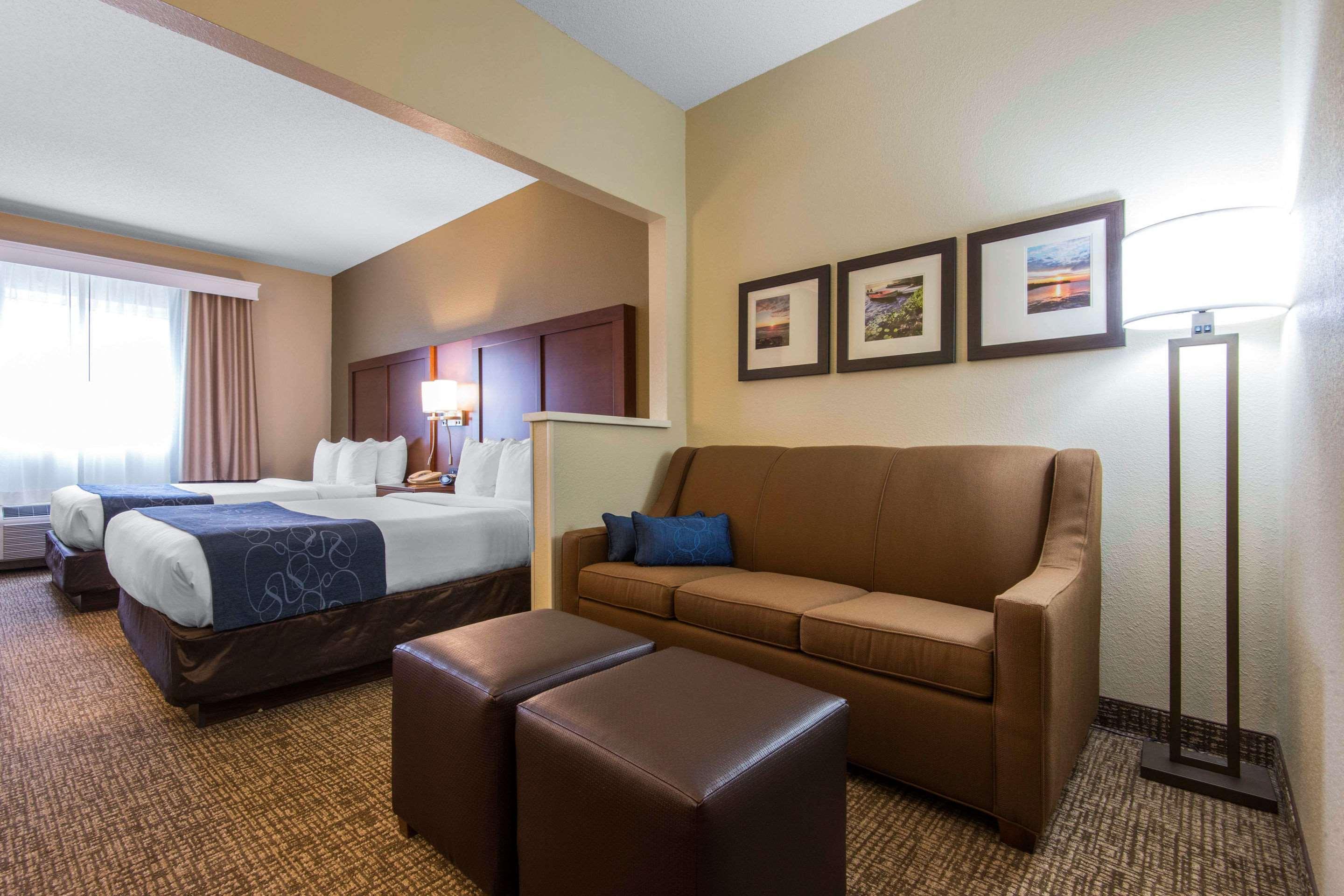 Comfort Suites Rochester Henrietta University Area Ngoại thất bức ảnh