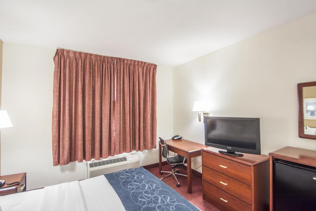 Comfort Suites Rochester Henrietta University Area Ngoại thất bức ảnh