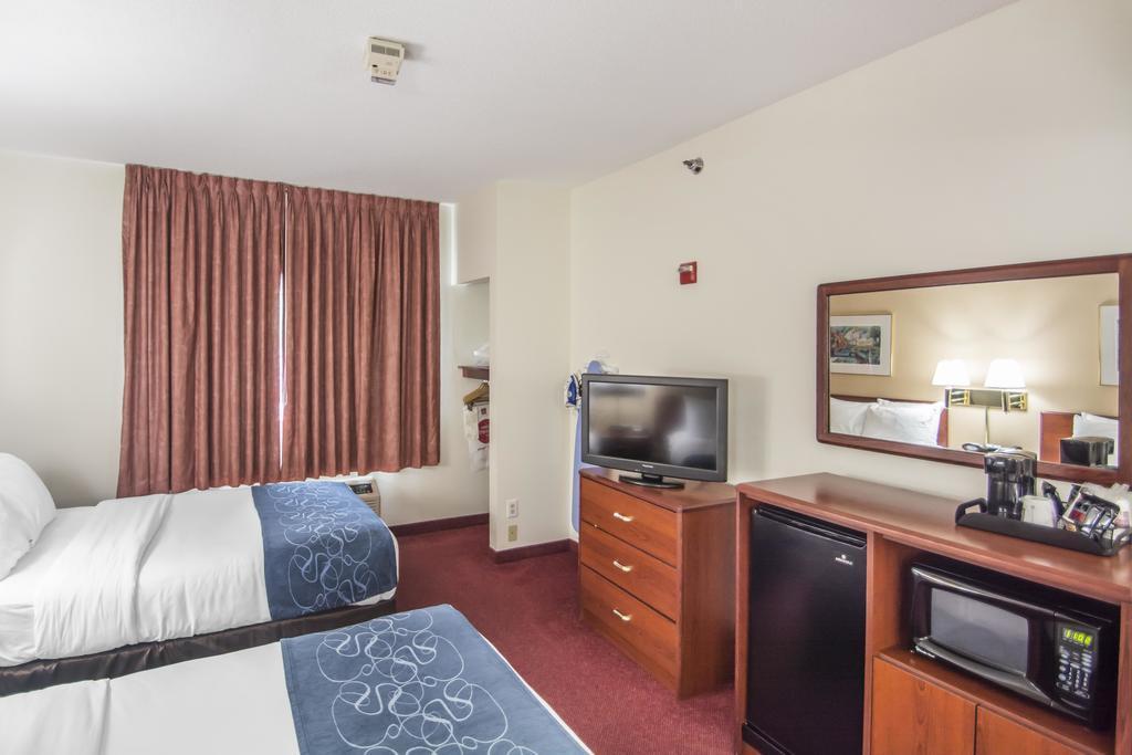 Comfort Suites Rochester Henrietta University Area Ngoại thất bức ảnh