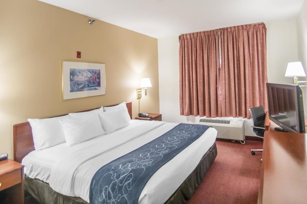Comfort Suites Rochester Henrietta University Area Ngoại thất bức ảnh