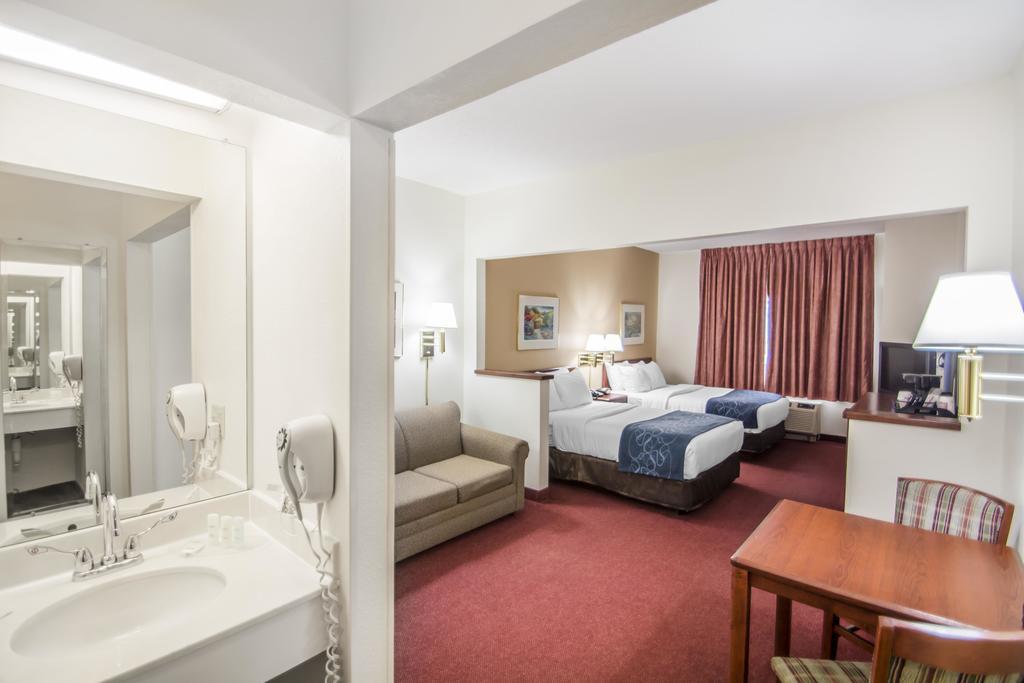 Comfort Suites Rochester Henrietta University Area Ngoại thất bức ảnh