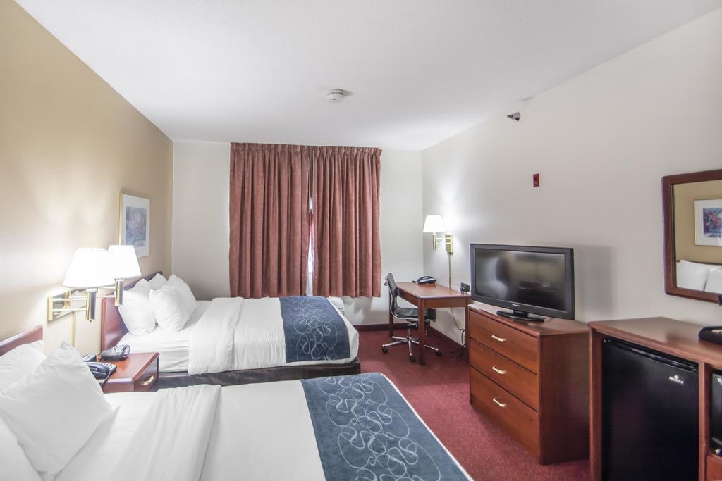 Comfort Suites Rochester Henrietta University Area Ngoại thất bức ảnh