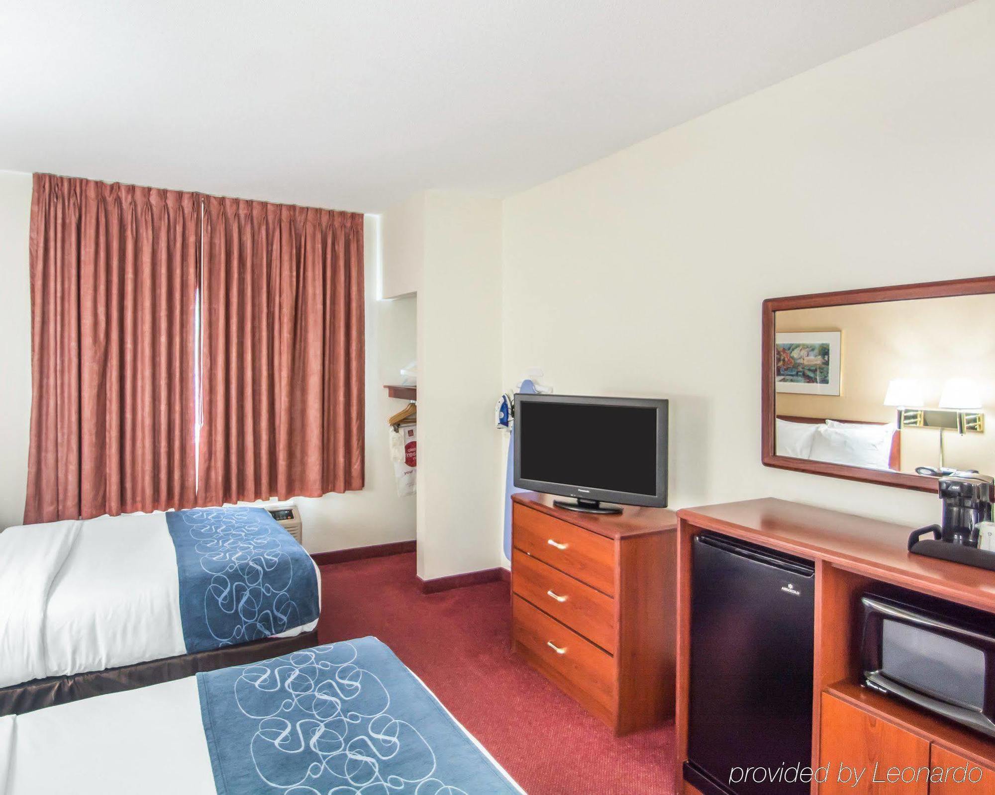 Comfort Suites Rochester Henrietta University Area Ngoại thất bức ảnh